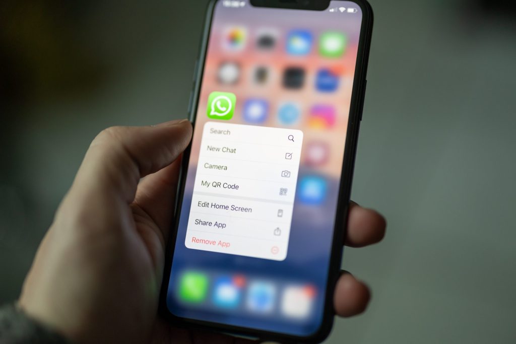 WhatsApp omogućio prebacivanje razgovora s Androida na iPhone Dimitri Karastelev Ynjawgrwslm Unsplash8 Scaled
