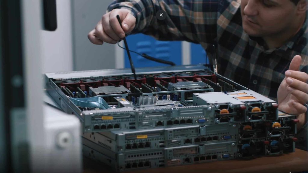 Šta je Dedicated Server? 10 Prednosti dedicated Servera Kada Koristiti Dedicated Server